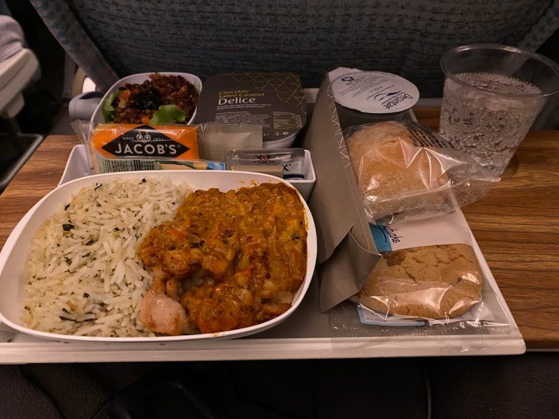 エミレーツ航空機内食・夕食2
