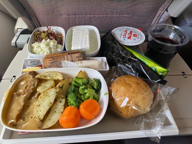 エミレーツ航空機内食・昼食