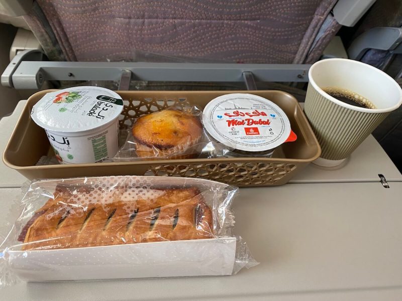 エミレーツ航空機内食・朝食